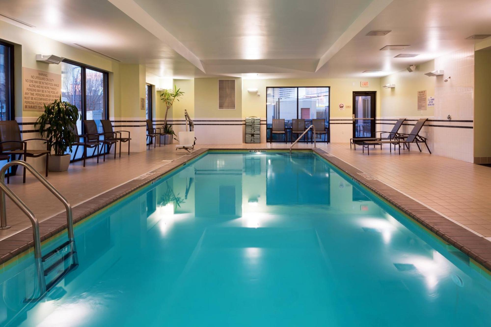 Fairfield Inn & Suites Louisville Downtown Eksteriør billede
