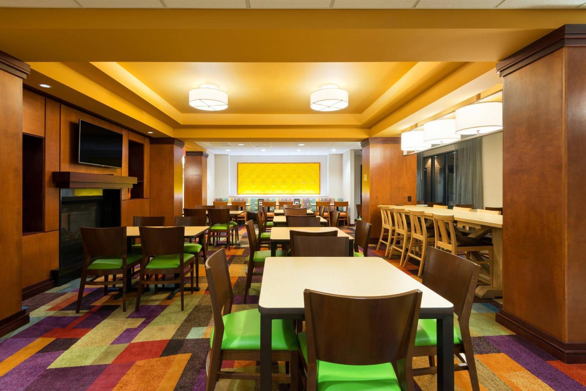 Fairfield Inn & Suites Louisville Downtown Eksteriør billede
